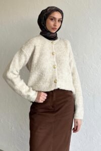 Gold Düğmeli Triko Hırka Bej